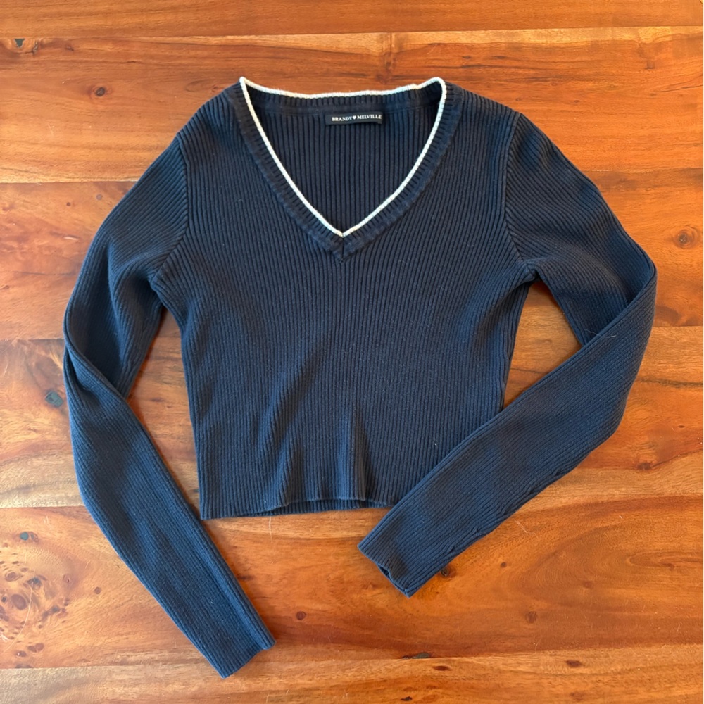 Brandy Melville Milena V Neck Sweater navy blue